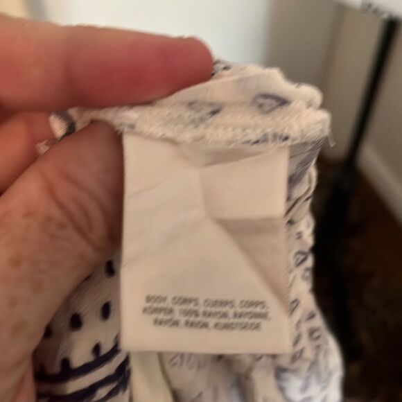 Anthropologie Maeve Blue White Boho Heart Multi Print Top Feminine Casual - Picture 8 of 9